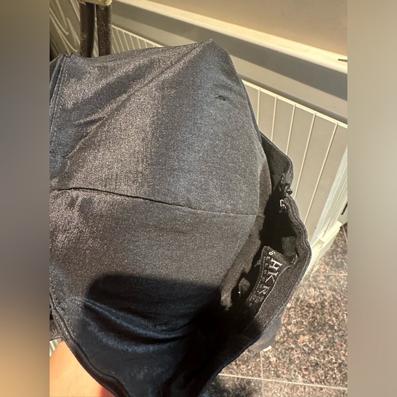 Woman’s dress - Picture 8 of 11